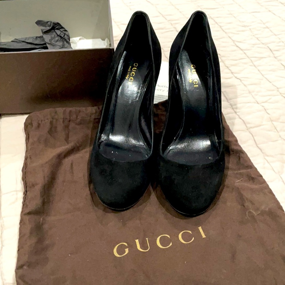 Gucci, Authenticated black suede pumps size 7.